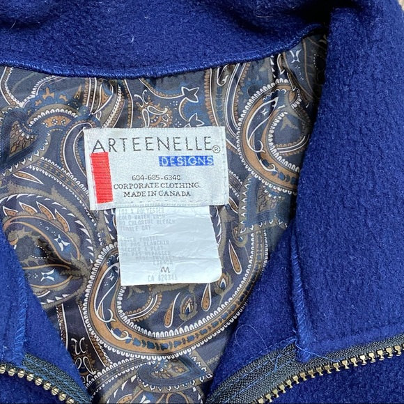 BANFF National Park Fleece Vest - Picture 4 of 5